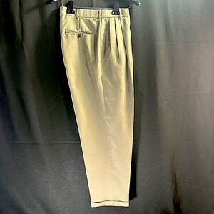 Levi's Men's Beige Dress Pants